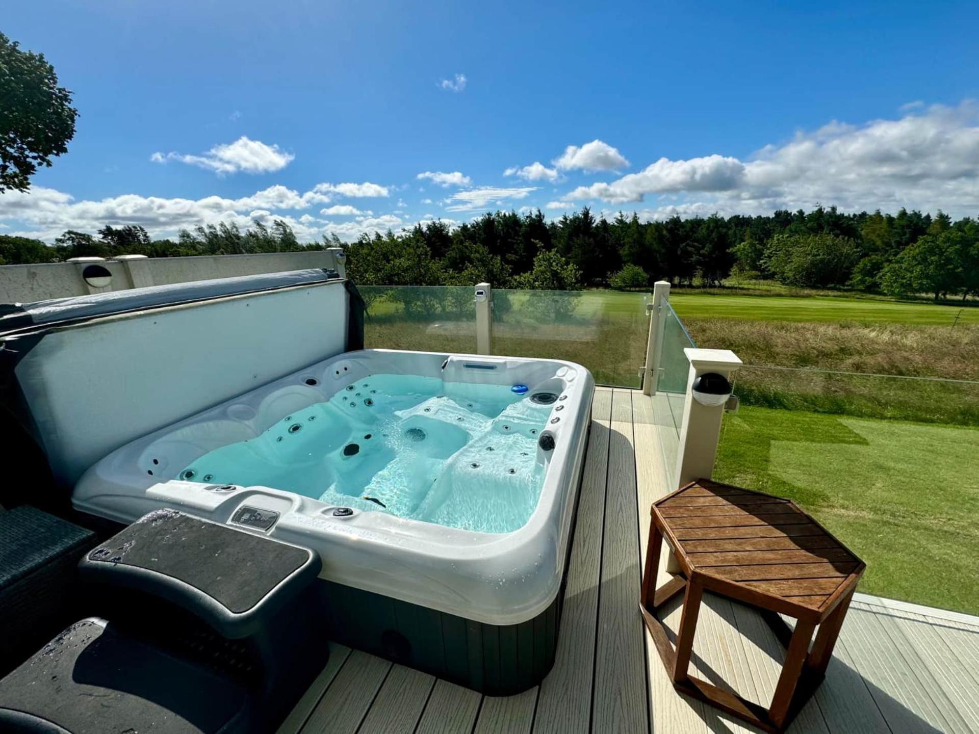 Apartment Hot Tub With Panoramic Views & Free Golf *