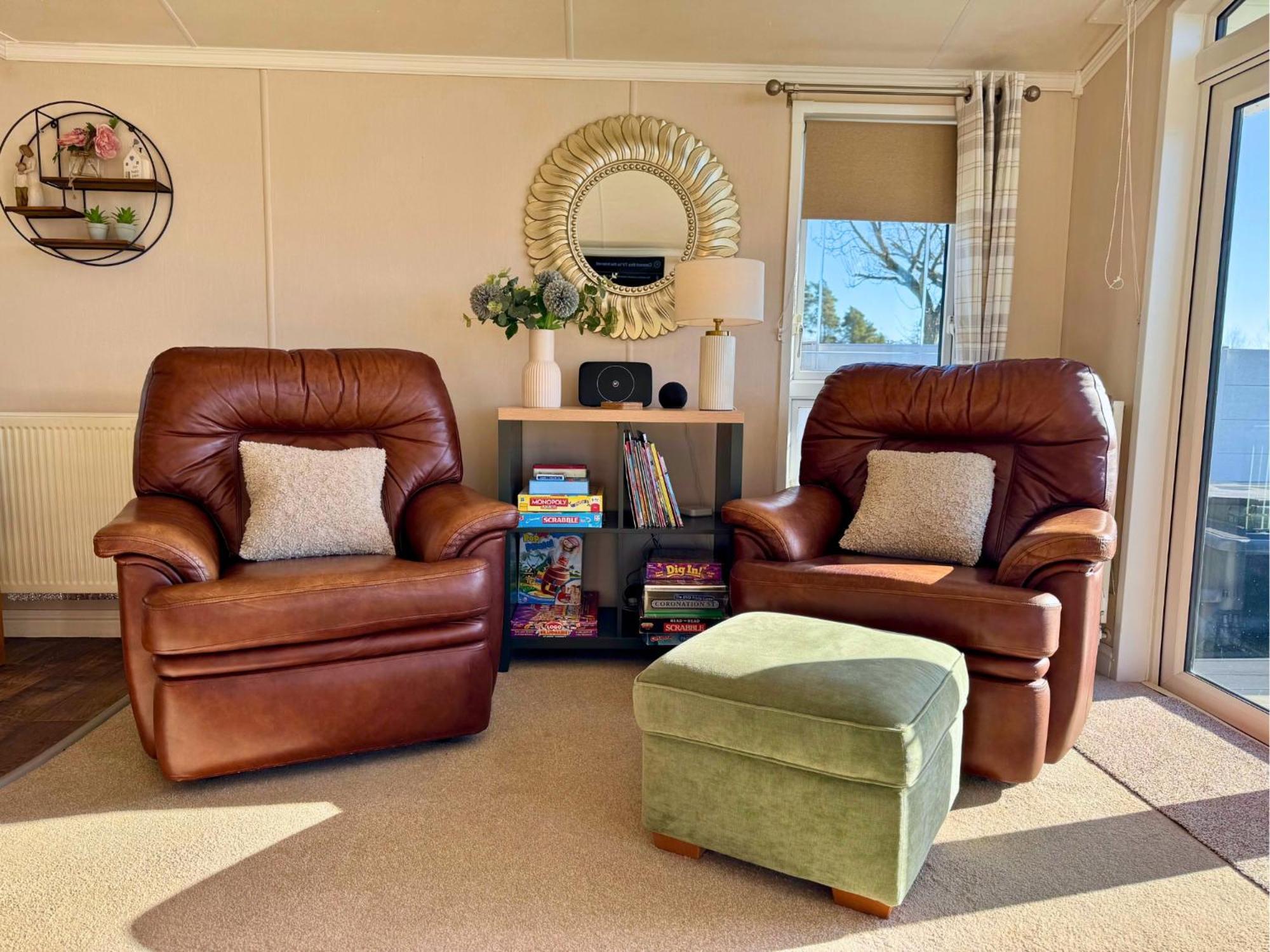 Hot Tub With Panoramic Views & Free Golf Apartment *