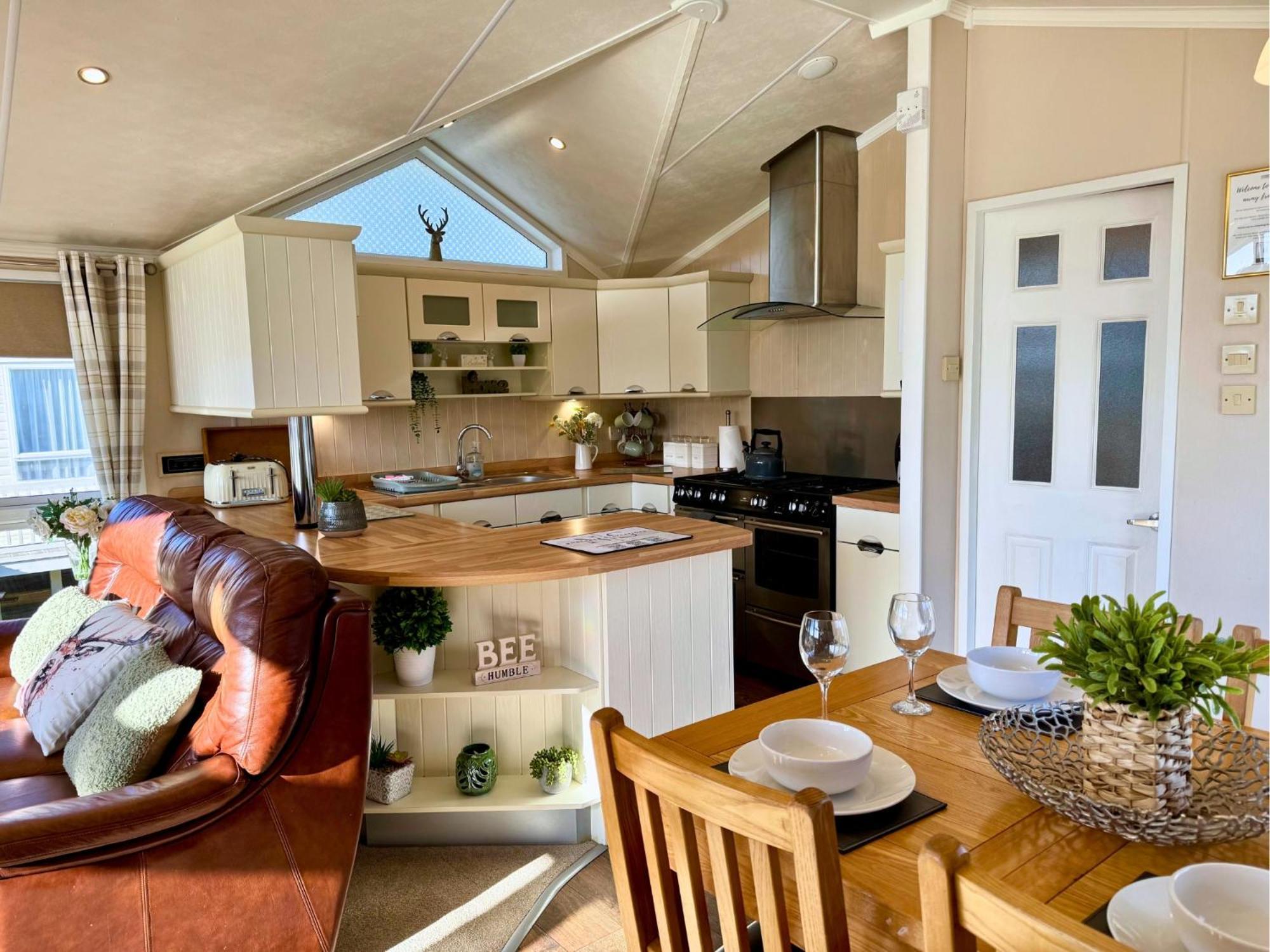 Hot Tub With Panoramic Views & Free Golf * Swarland