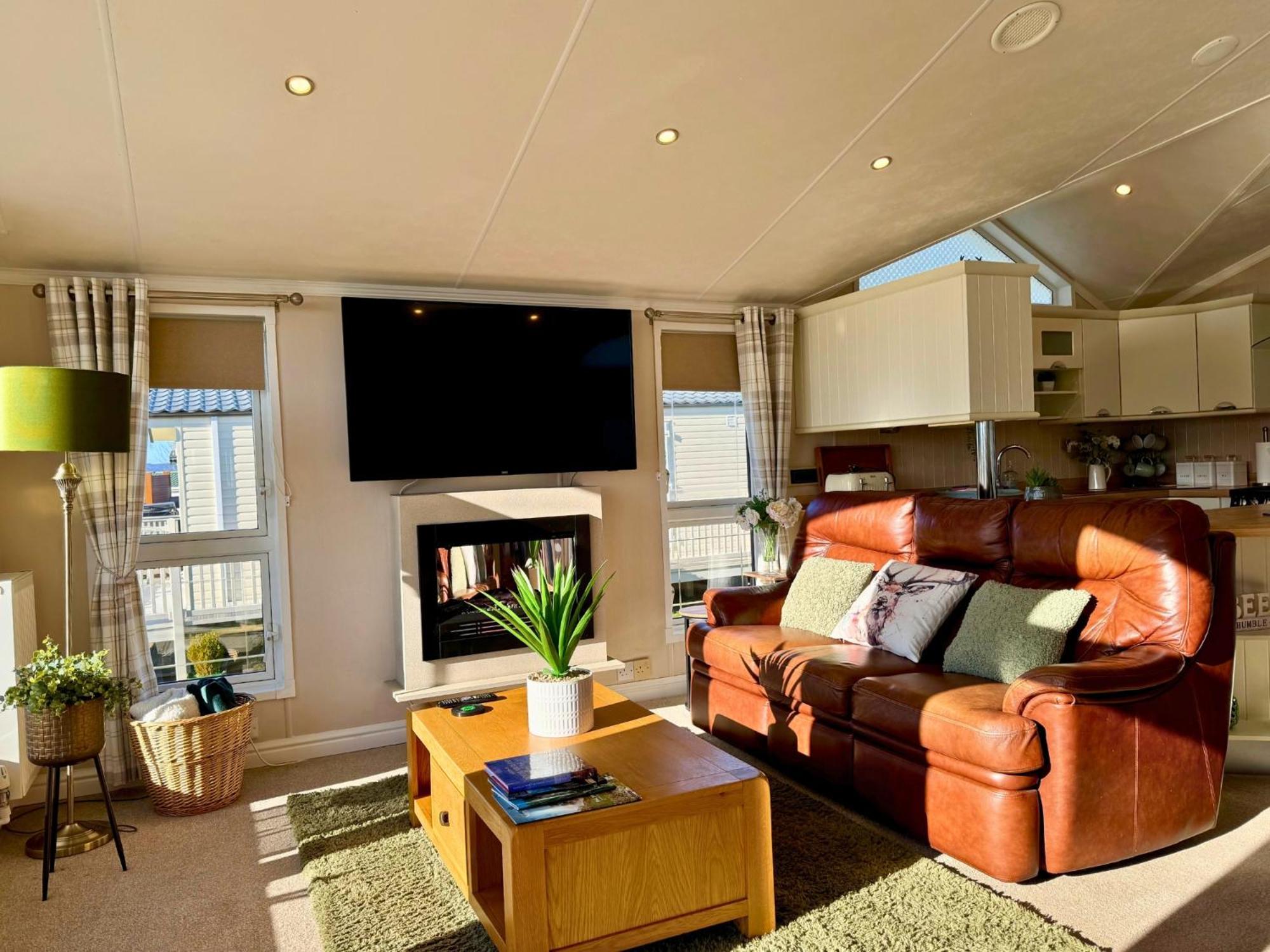 Hot Tub With Panoramic Views & Free Golf
